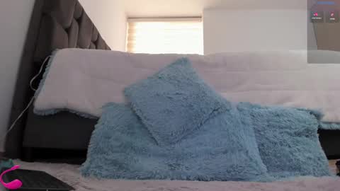 Natasha online show from 02/14/25, 12:25