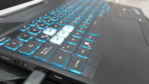 Snapshot of nathy_02 chatting on 11/10/25, 12:04 nathy online show from 11/10/25, 12:04