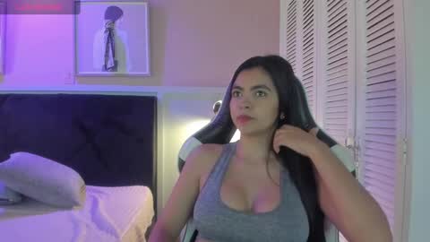 Snapshot of nathyy_garcia chatting on 01/21/25, 03:37 Nathyy online show from 01/21/25, 03:37