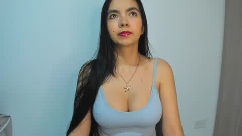 Snapshot of nathyy_garcia chatting on 10/14/25, 04:02 Nathyy online show from 10/14/25, 04:02