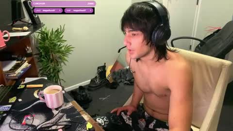 native_boy2 online show from 09/29/25, 05:45