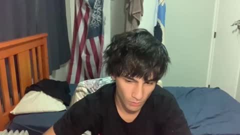 native_boy2 online show from 12/22/25, 08:11