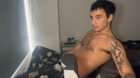 native_boy2 online show from 04/19/26, 11:51