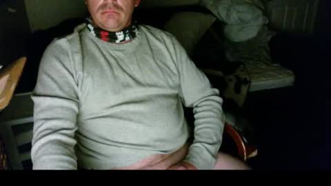 Snapshot of nativeirish chatting on 10/31/25, 04:57 Norcalmx online show from 10/31/25, 04:57