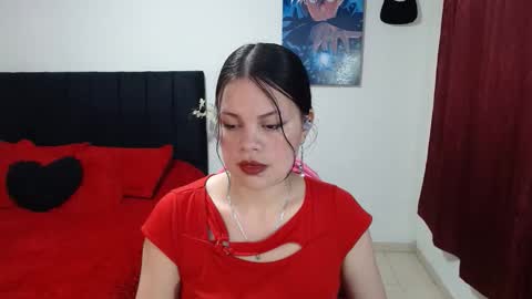 Snapshot of natshaa chatting on 05/04/26, 06:42 IG natsaall online show from 05/04/26, 06:42