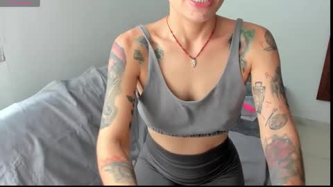 Snapshot of natt_op chatting on 09/22/25, 08:11 natt_op online show from 09/22/25, 08:11