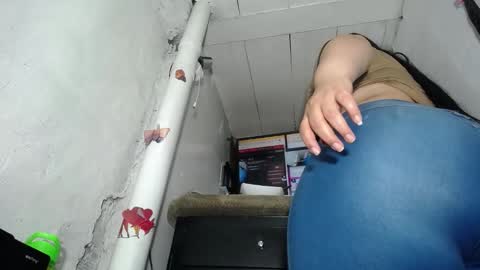 natalia online show from 12/17/25, 03:01