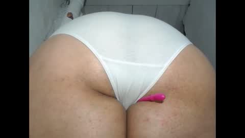 Snapshot of nattasha_foxx chatting on 05/14/26, 01:56 natalia online show from 05/14/26, 01:56