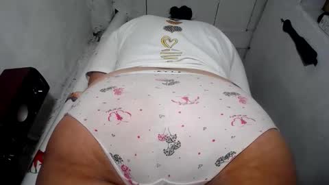 Snapshot of nattasha_foxx chatting on 05/20/26, 01:34 natalia online show from 05/20/26, 01:34