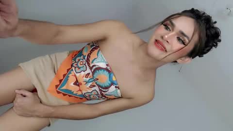 Nathalie smith online show from 06/02/26, 07:32