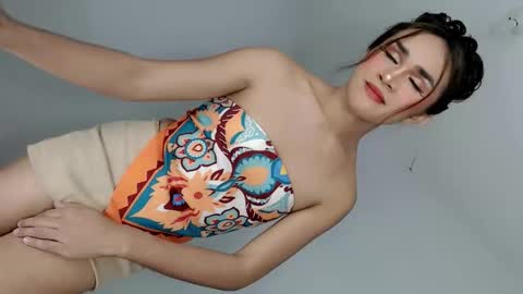 Nathalie smith online show from 06/04/26, 05:13