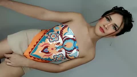 Nathalie smith online show from 06/07/26, 06:06