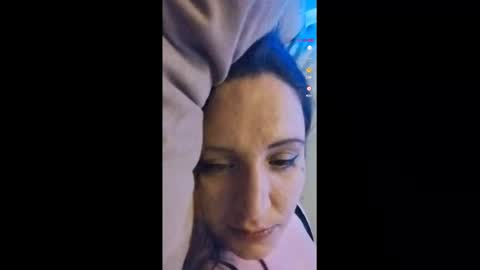 Snapshot of natti_uncensored chatting on 09/20/25, 10:27 Noemii Knightz online show from 09/20/25, 10:27