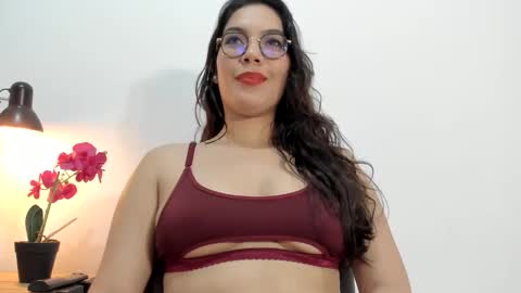 Snapshot of nattytrainor chatting on 06/10/26, 08:19 Natty Trainor online show from 06/10/26, 08:19