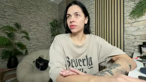 NATTY FIERROS online show from 11/21/25, 11:03