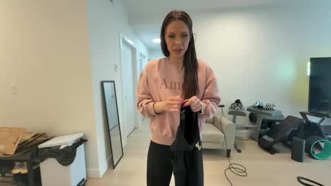 NATTY FIERROS online show from 04/21/26, 10:12