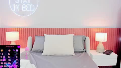 Snapshot of natural_bigboobs chatting on 02/20/25, 10:48 Jazmin Bigboobs online show from 02/20/25, 10:48