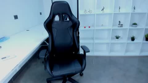 Snapshot of natural_bigboobs chatting on 02/14/26, 07:43 Jazmin Bigboobs online show from 02/14/26, 07:43