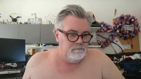 Snapshot of naturalchef69 chatting on 03/10/25, 08:01 naturalchef69 online show from 03/10/25, 08:01