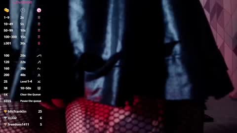 Gwen  online show from 02/25/25, 07:58