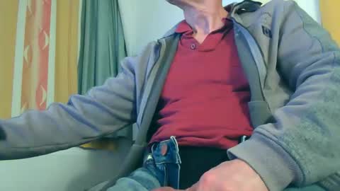 naturista25 online show from 10/17/25, 07:16