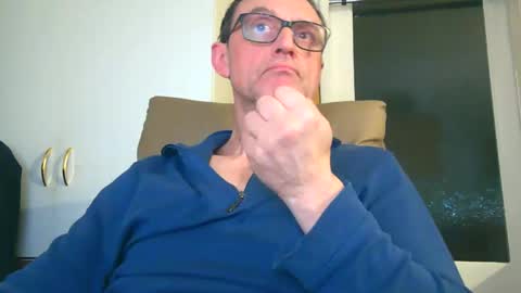 Snapshot of naturista25 chatting on 11/05/25, 07:36 naturista25 online show from 11/05/25, 07:36