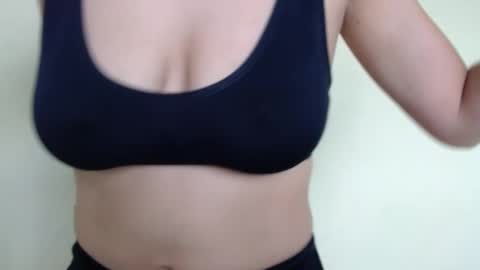 Snapshot of natutalcorps chatting on 09/26/25, 12:53 natutalcorps online show from 09/26/25, 12:53