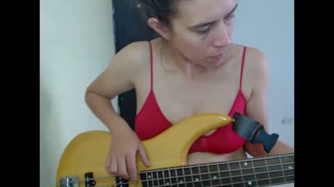 Snapshot of natutalcorps chatting on 10/04/25, 12:58 natutalcorps online show from 10/04/25, 12:58