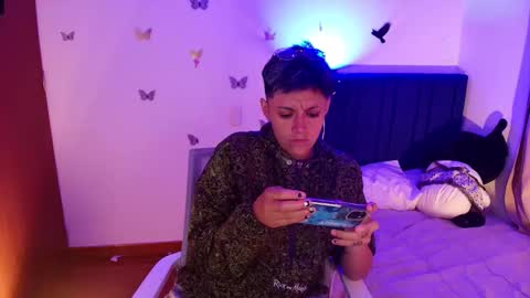 Fernanda online show from 11/25/25, 08:03