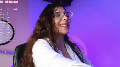 Naty Saenz online show from 12/31/24, 12:46