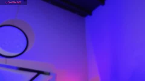 Naty Saenz online show from 09/19/25, 09:43