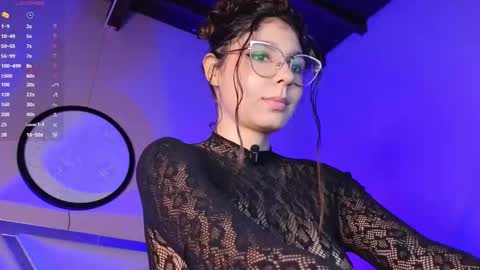 Naty Saenz online show from 10/09/25, 09:40