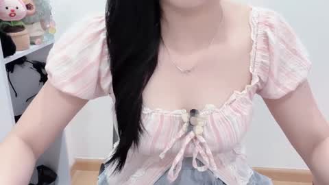 Kiki online show from 03/31/26, 02:13