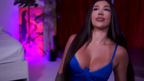 Naty online show from 01/15/26, 07:39