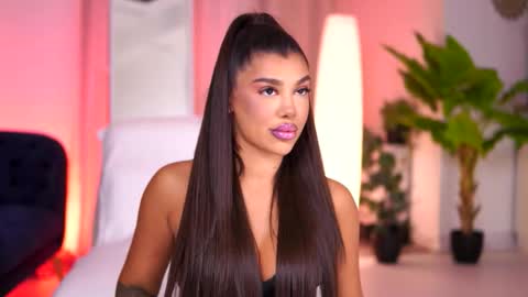 Naty online show from 02/11/26, 07:52