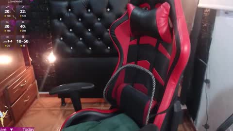 Snapshot of natykors_m_ chatting on 10/24/25, 10:17 Sofia IG Natykors08 online show from 10/24/25, 10:17