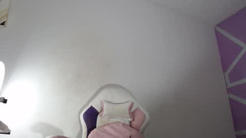 Leina  modelo independiente online show from 03/23/26, 08:24