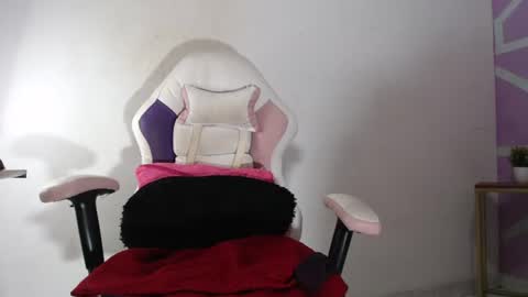 Snapshot of naughty69hottie chatting on 07/02/26, 07:53 Leina modelo independiente online show from 07/02/26, 07:53