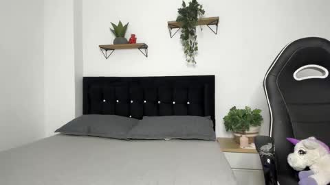 Emily online show from 11/14/25, 03:55