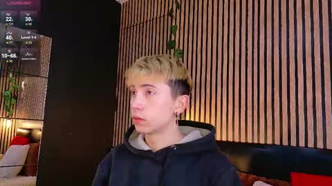 Christopher  Chris online show from 03/11/25, 12:06