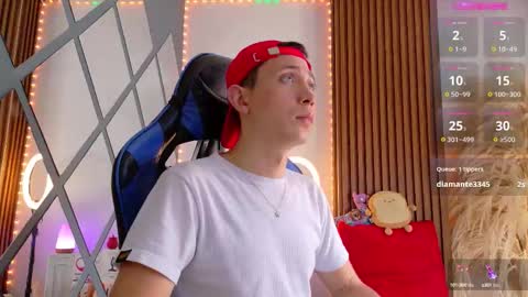 Christopher  Chris online show from 09/19/25, 01:34