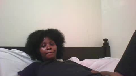 Snapshot of naughty_babe000 chatting on 12/06/24, 02:06 alisha online show from 12/06/24, 02:06