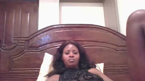 Snapshot of naughty_babe000 chatting on 01/17/25, 02:28 alisha online show from 01/17/25, 02:28