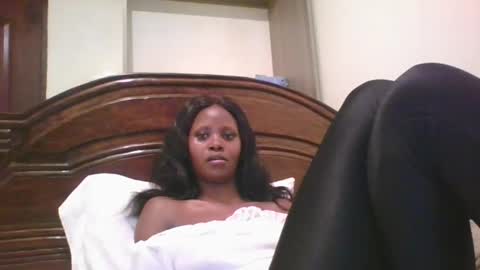 Snapshot of naughty_babe000 chatting on 02/07/25, 11:03 alisha online show from 02/07/25, 11:03