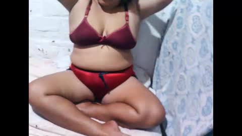 Snapshot of naughty_baby25 chatting on 03/29/26, 05:13 Hannah online show from 03/29/26, 05:13