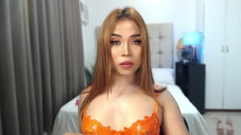 Snapshot of naughty_dreamerxxx chatting on 04/11/26, 05:23 Queen Jess online show from 04/11/26, 05:23