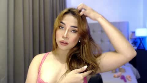 Snapshot of naughty_dreamerxxx chatting on 04/22/26, 11:12 Queen Jess online show from 04/22/26, 11:12