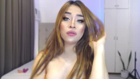 Snapshot of naughty_dreamerxxx chatting on 06/08/26, 03:34 Queen Jess online show from 06/08/26, 03:34