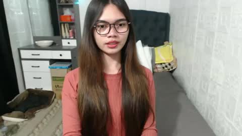 Snapshot of naughty_emmats chatting on 12/02/24, 04:31 emma online show from 12/02/24, 04:31