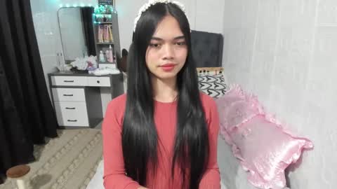 Snapshot of naughty_emmats chatting on 12/22/24, 11:09 emma online show from 12/22/24, 11:09